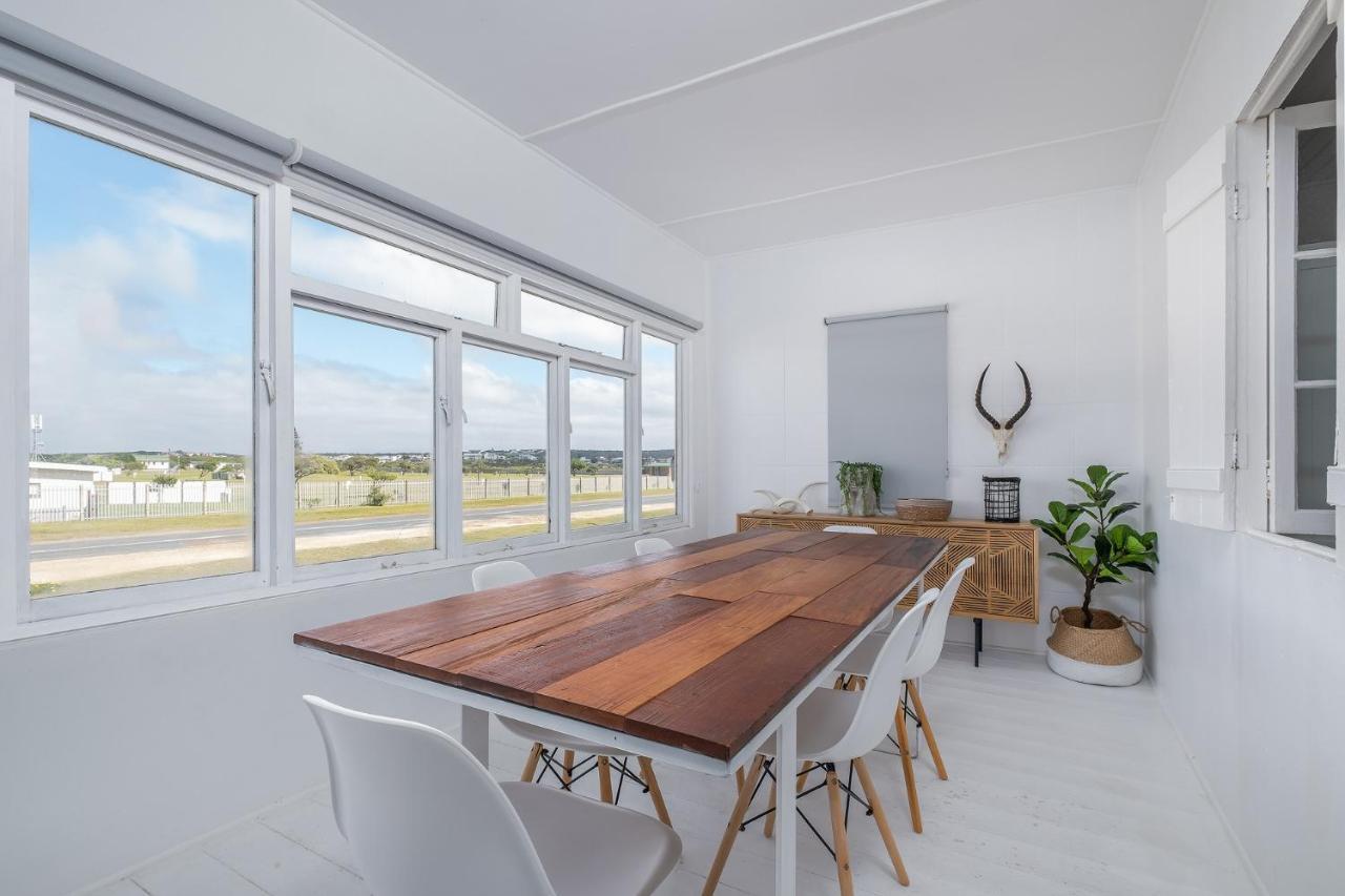 Live Simply House * Stilbaai